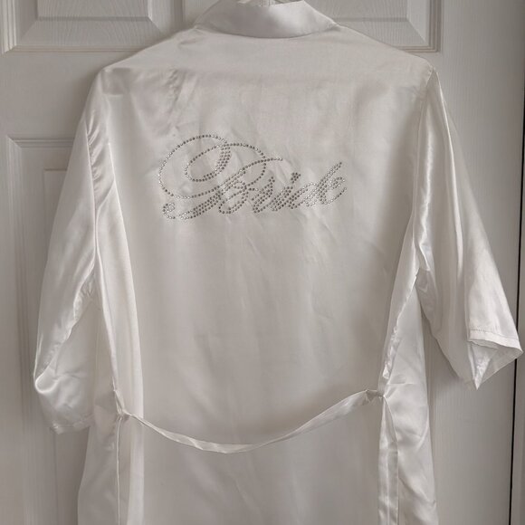 White Satin Wedding/Bridal Robe - Picture 1 of 2